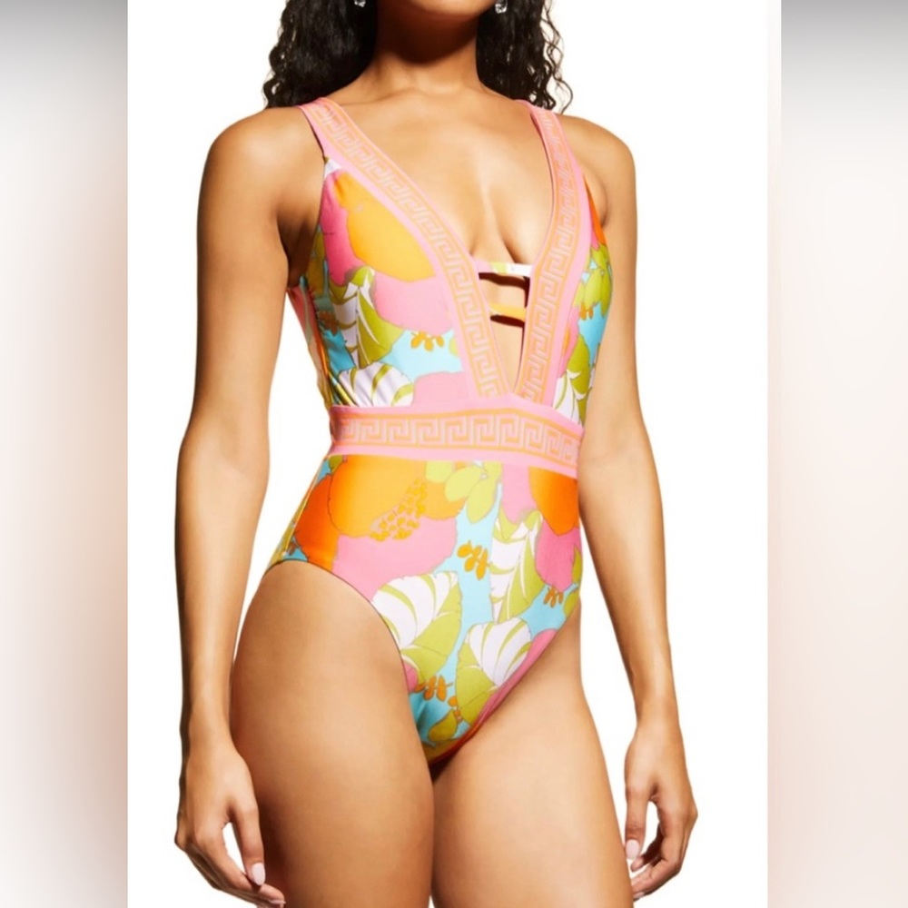 TRINA TURK PLAYA DE FLOOR PLUNGE MAILLOT,
PERFECT FOR SUMMER TRIPS